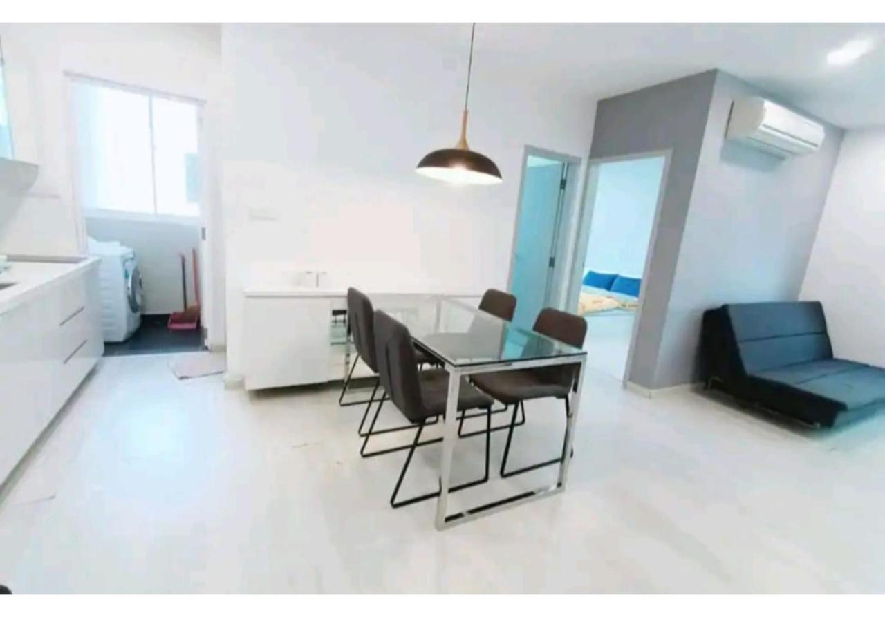 Town Condo: Cozy Penang Retreat With Beautiful Views * George Town