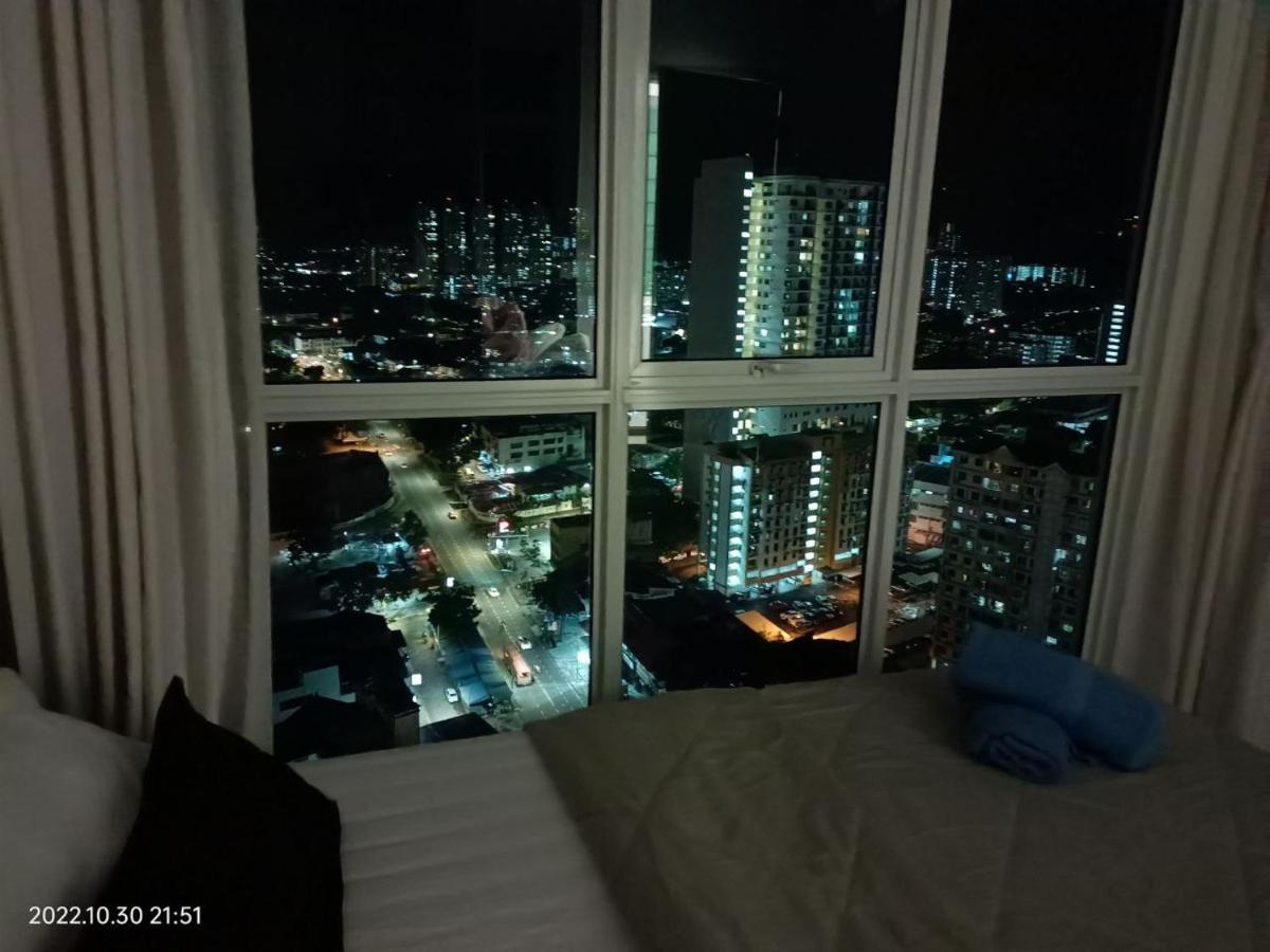 Town Condo: Cozy Penang Retreat With Beautiful Views *
