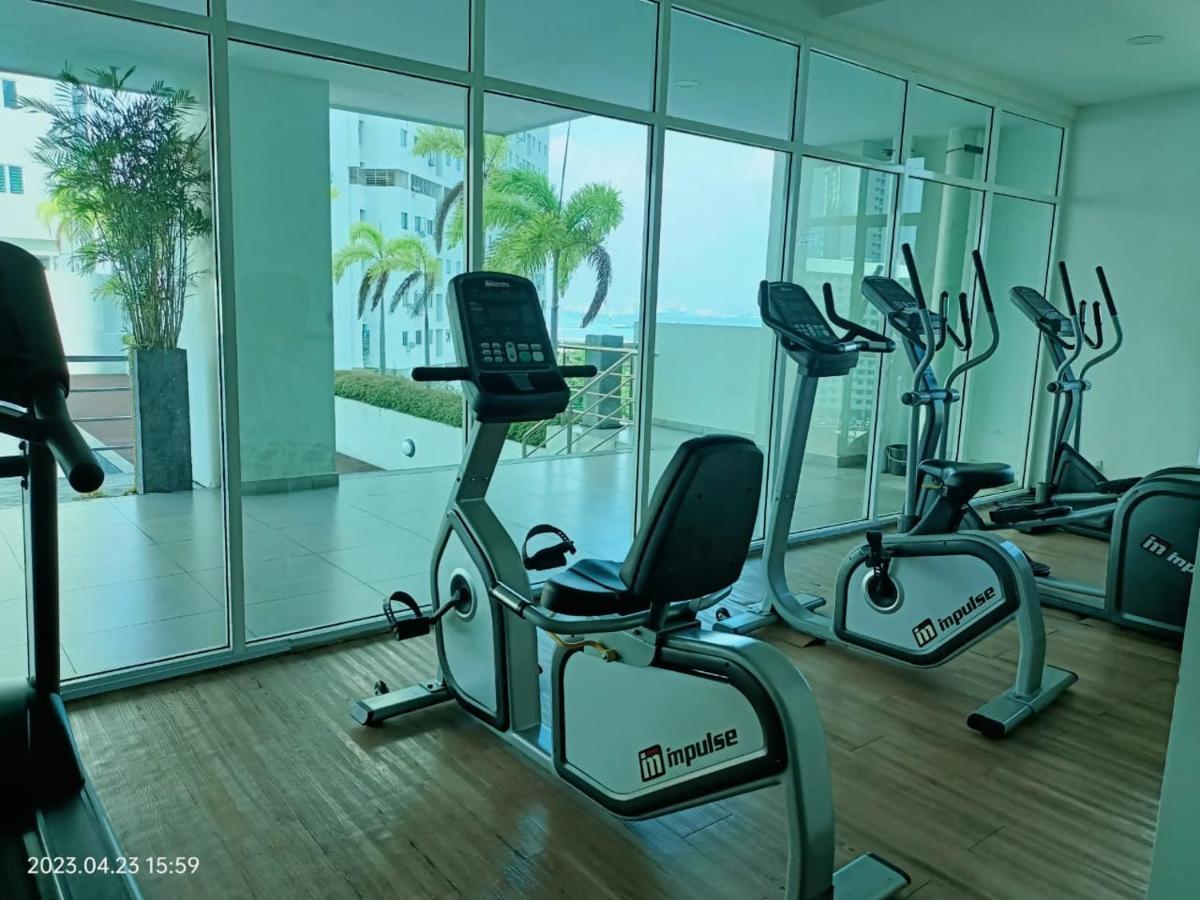 Town Condo: Cozy Penang Retreat With Beautiful Views George Town