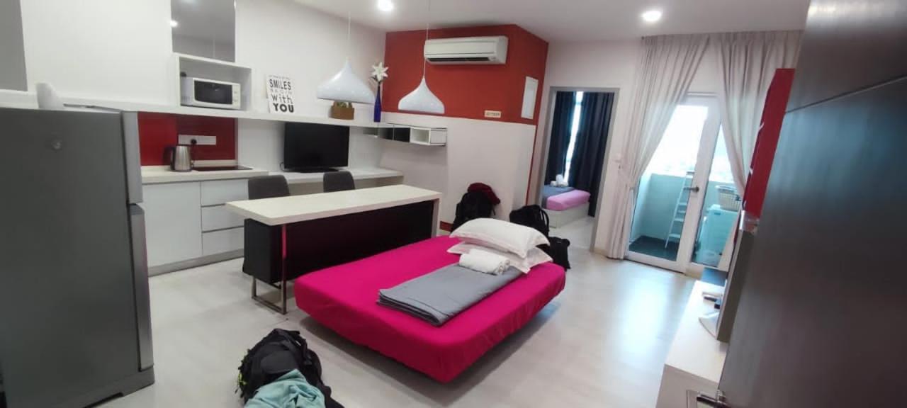 Town Condo: Cozy Penang Retreat With Beautiful Views *