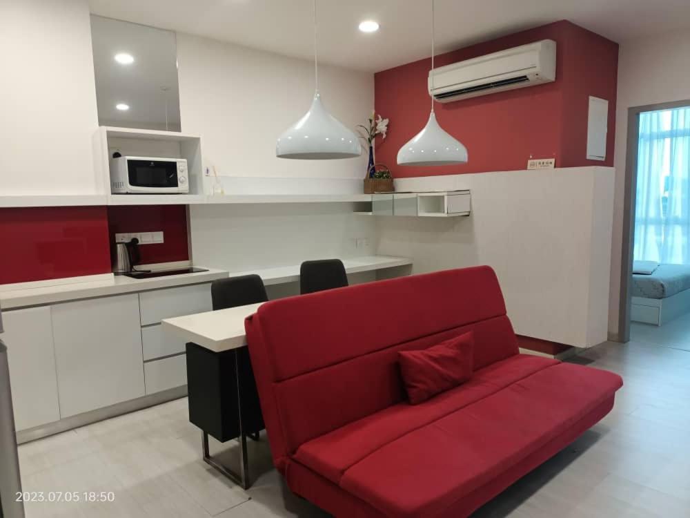Town Condo: Cozy Penang Retreat With Beautiful Views