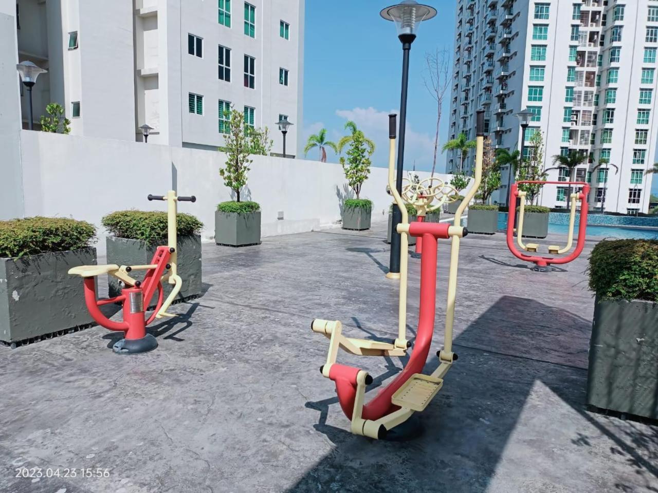 Town Condo: Cozy Penang Retreat With Beautiful Views Apartment *